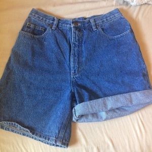 🌻 VINTAGE 90s SHORTS 🌻